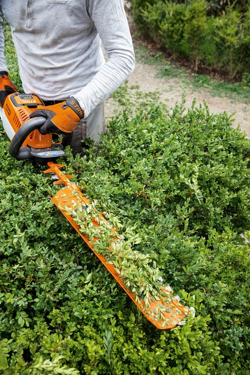 Stihl accu heggenschaar 45cm, zonder accu en lader. – Blokland Tuin en Parkmachines