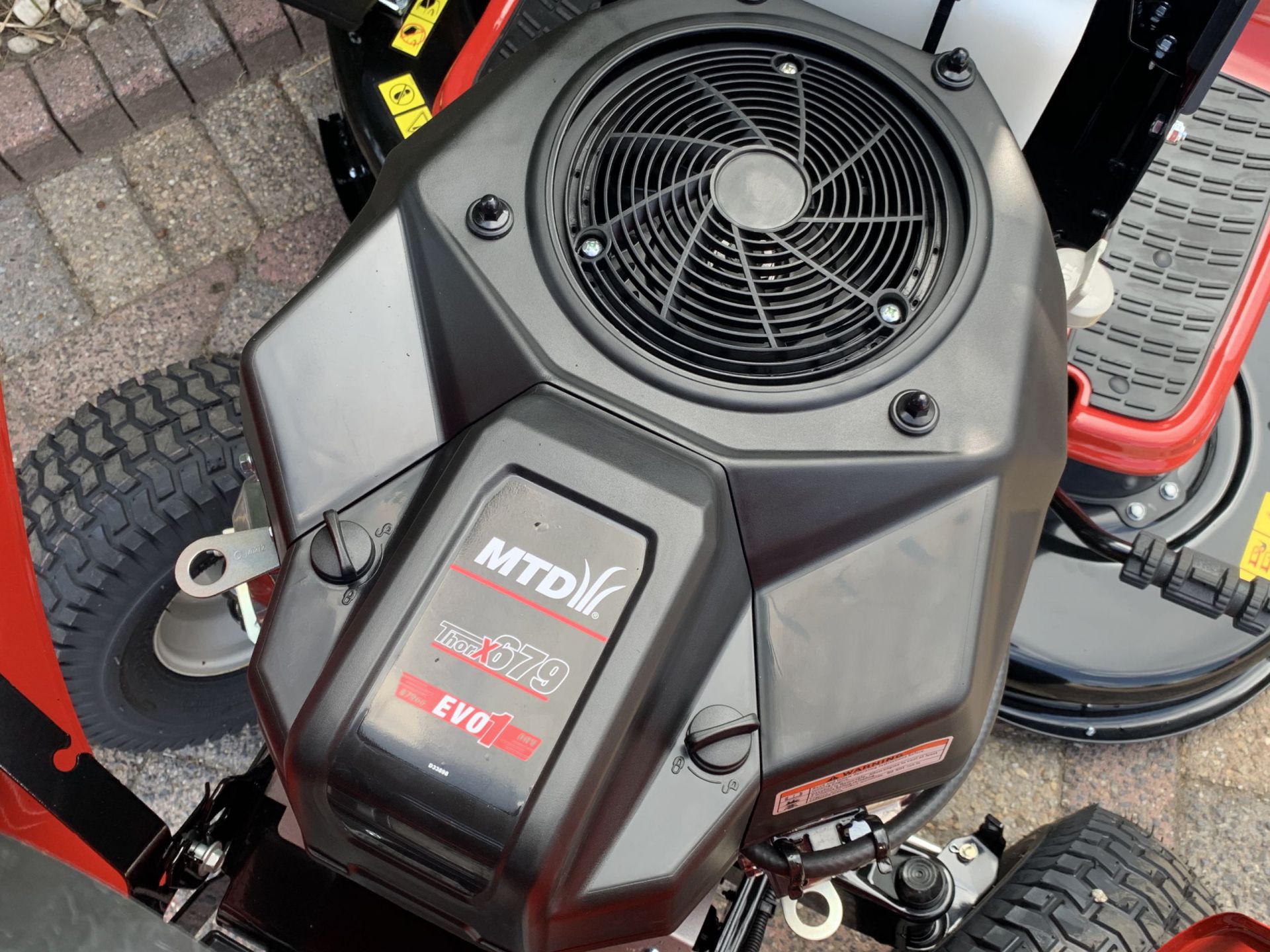 MTD Optima LG200H Hydrost. 2 cil. motor zij-uitworp - Afbeelding 7