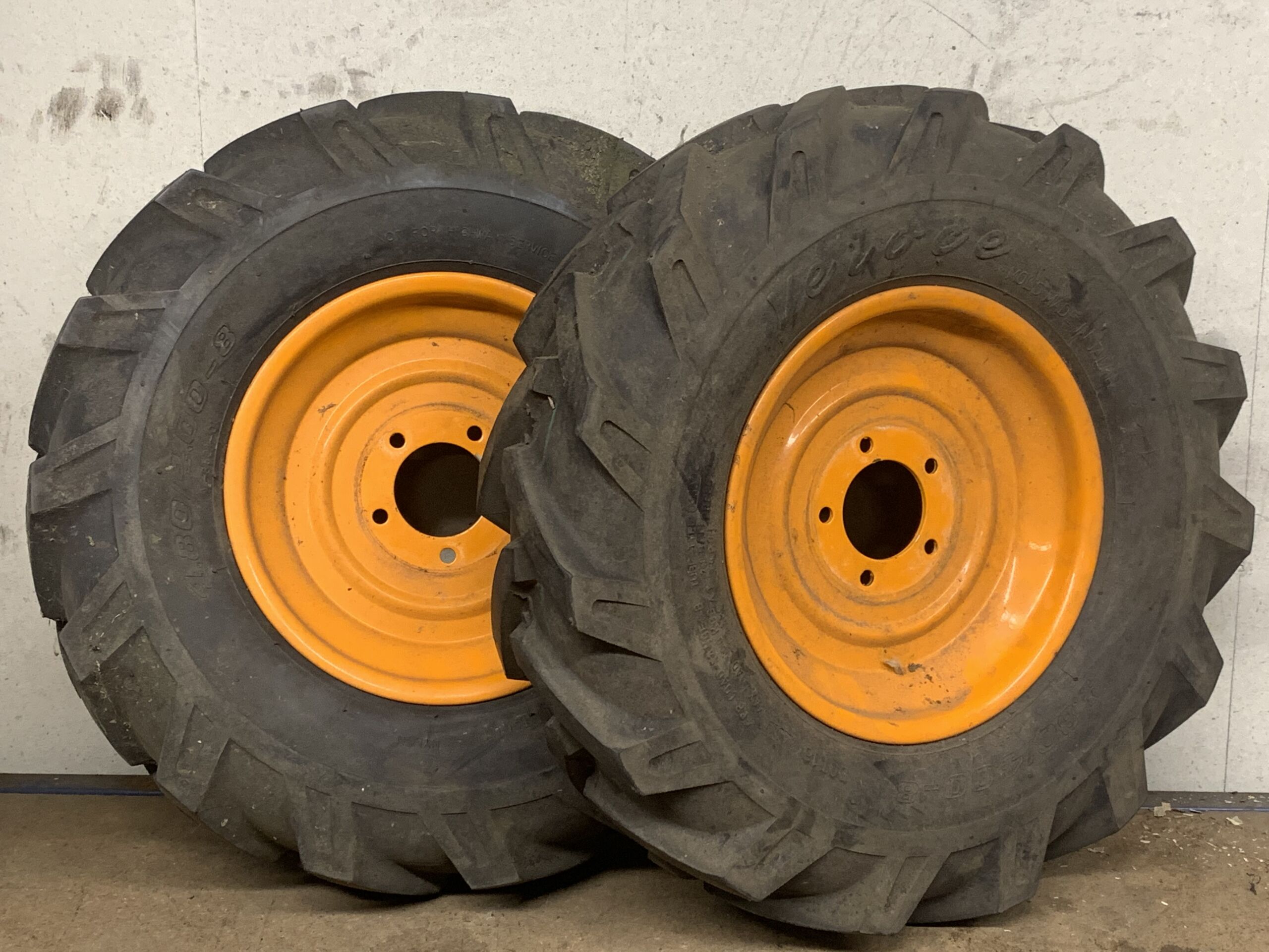 654E9298-363C-4FBB-9F80-EBED2F238127 AS motor wielen 4.80/400-8 400-8 - Afbeelding 1