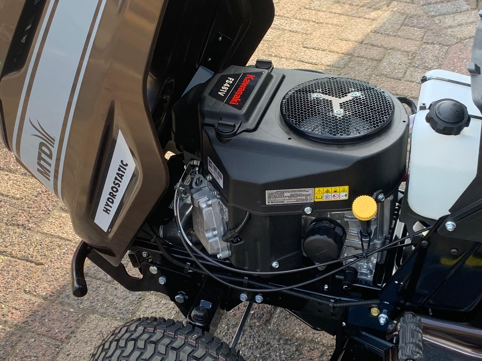 MTD Bronze Edition 2cil. Kawasaki 107cm zitmaaier ACTIE - Afbeelding 4