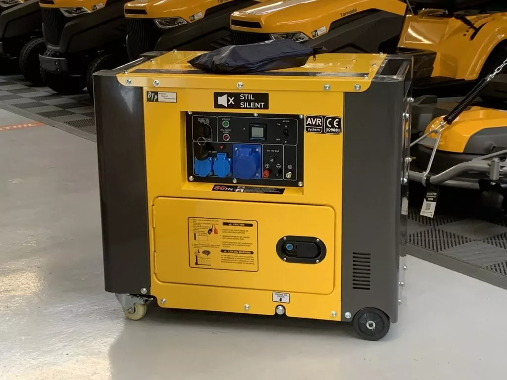 BTP-Actie-Diesel-generator-Silent-aggregaat-generatorset-noodstroom-7 Diesel generator geluidsgedempt 230V - Afbeelding 2