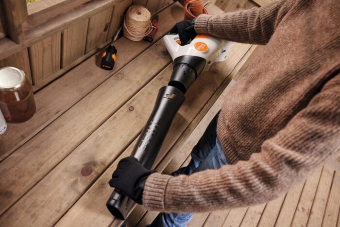 Stihl BGA30 actie met 2 accus en lader - Afbeelding 9