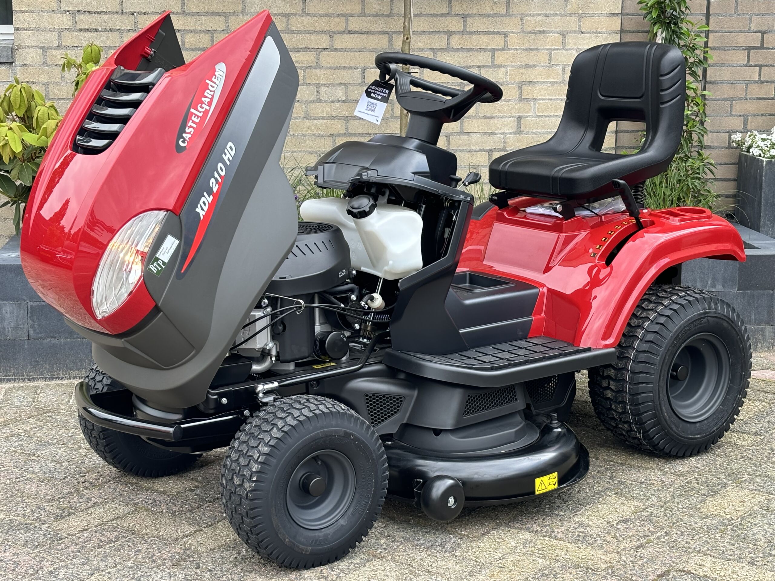 IMG_1168 Castelgarden zitmaaier 108cm 2 cilinder motor - Afbeelding 7