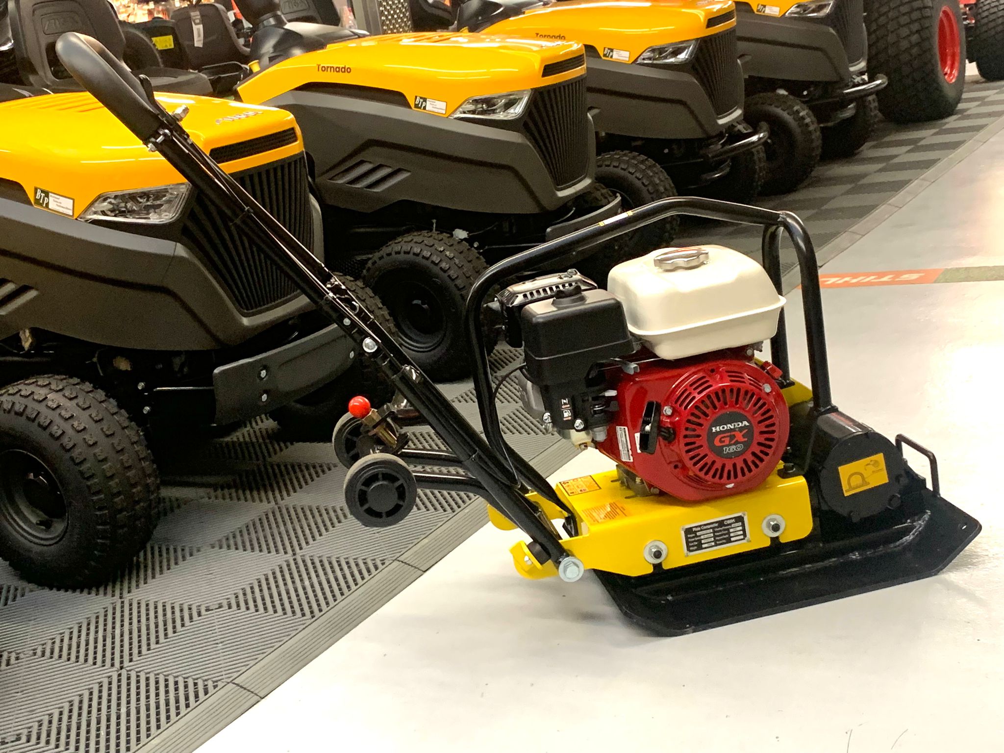 Trilplaat met Honda motor 12KN