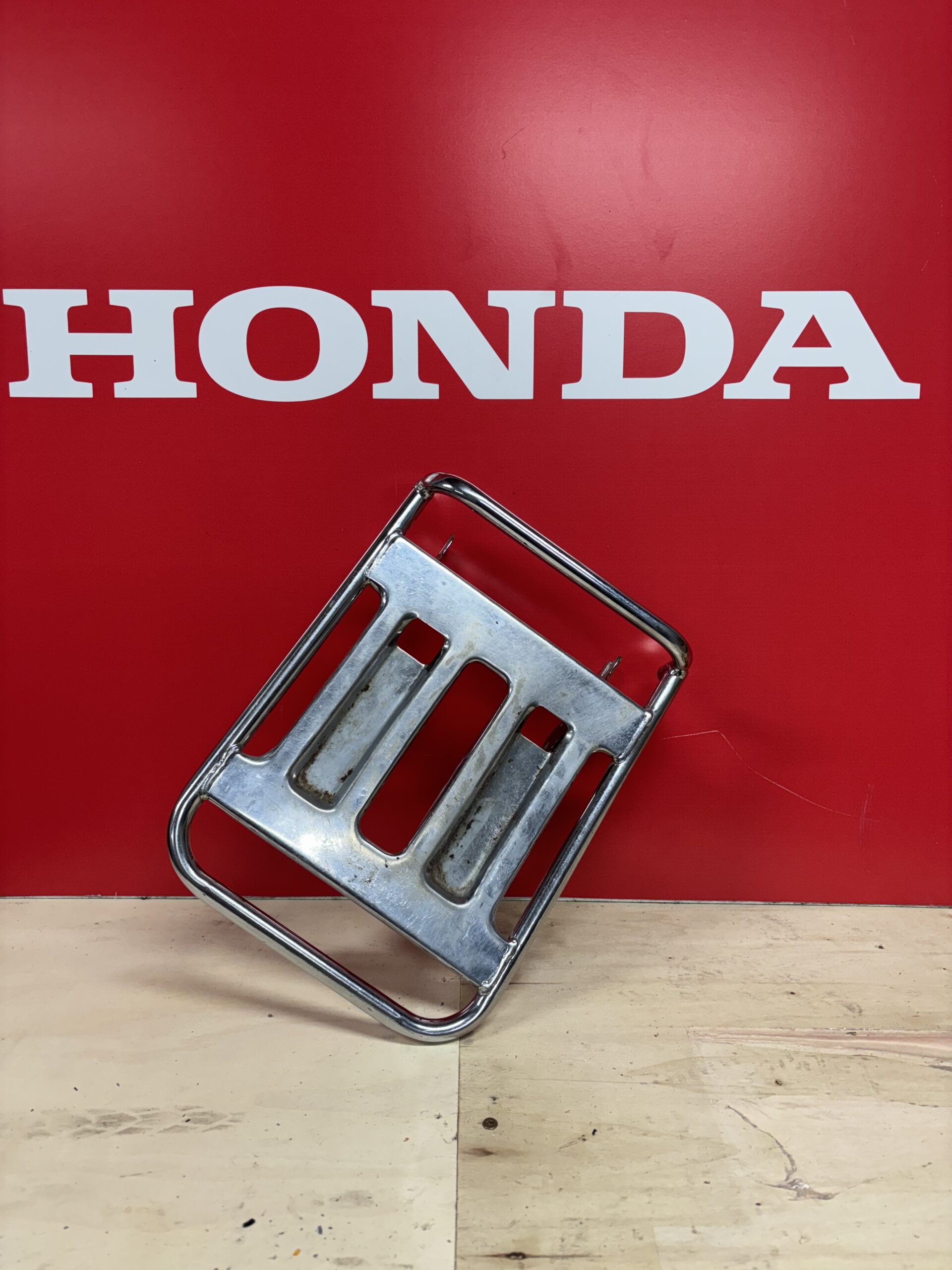 IMG_8577 Honda Benly bagagerek cd50 chrome - Afbeelding 1